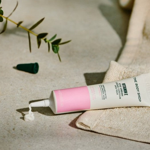 The Body Shop Vitamin E Augencreme Eye Cream 15 ml Hyaluron
