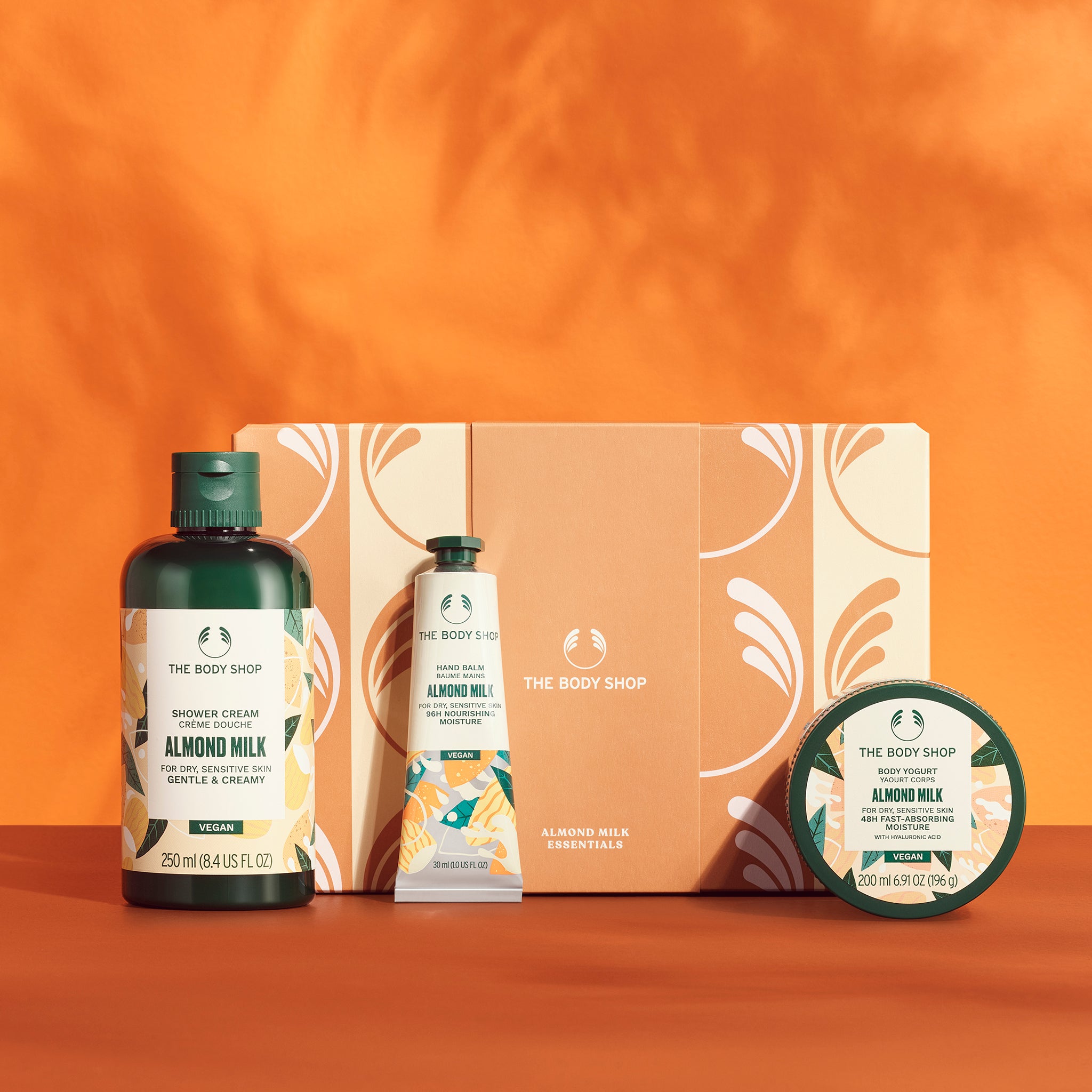 The Body Shop Almond Milk Essentials Geschenkset Mandelmilch 3-teilig