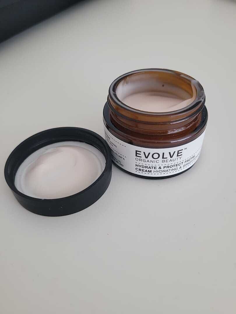Evolve Hydrate & Protect Gesichtscreme fahle Haut