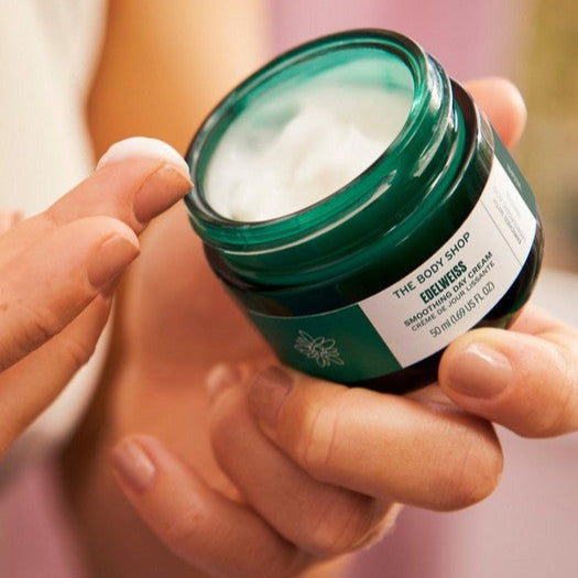 The Body Shop Skincare Edelweiss Smoothing Day Cream 50 ml glättend