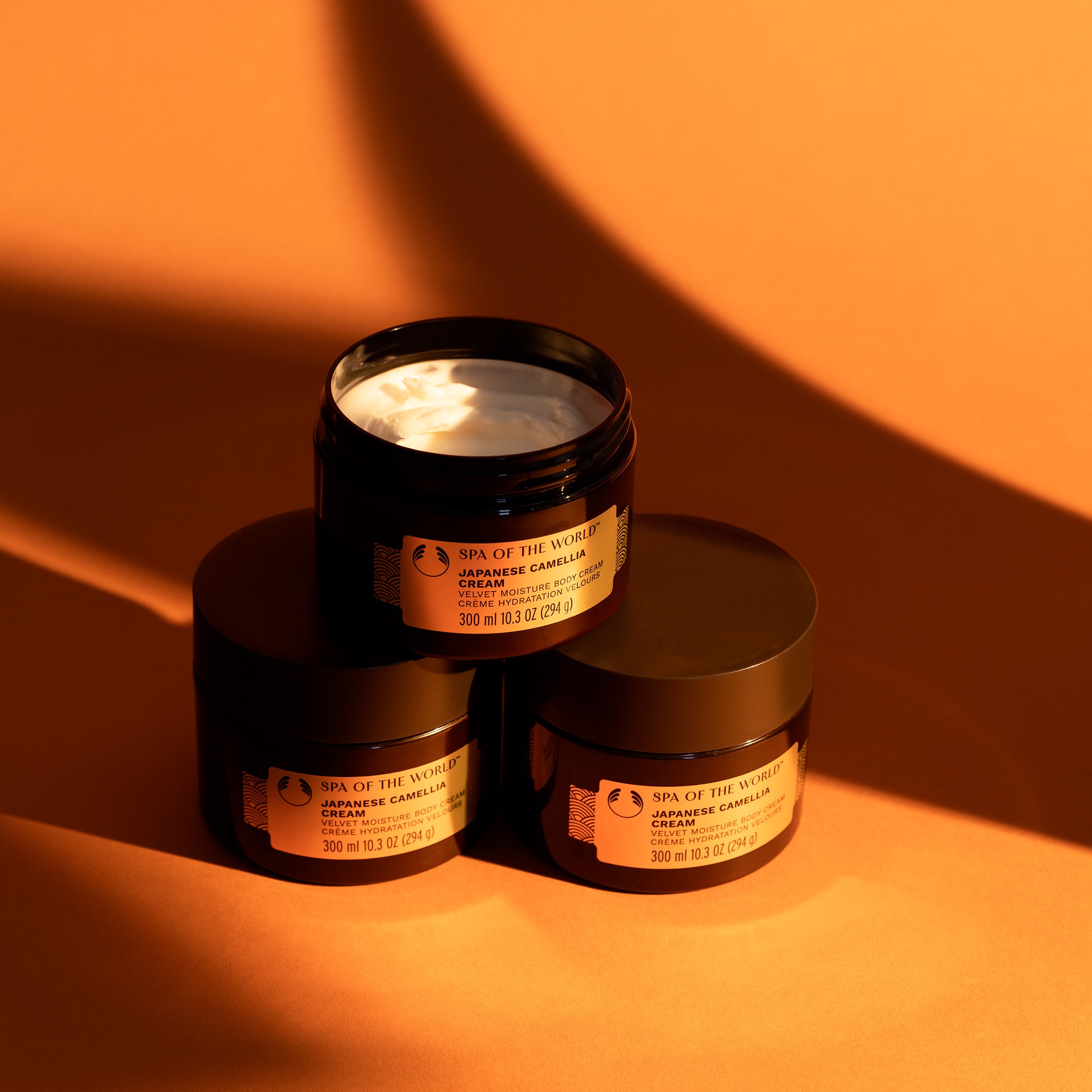 The Body Shop Japanese Camellia Cream 300 ml samtig blumig