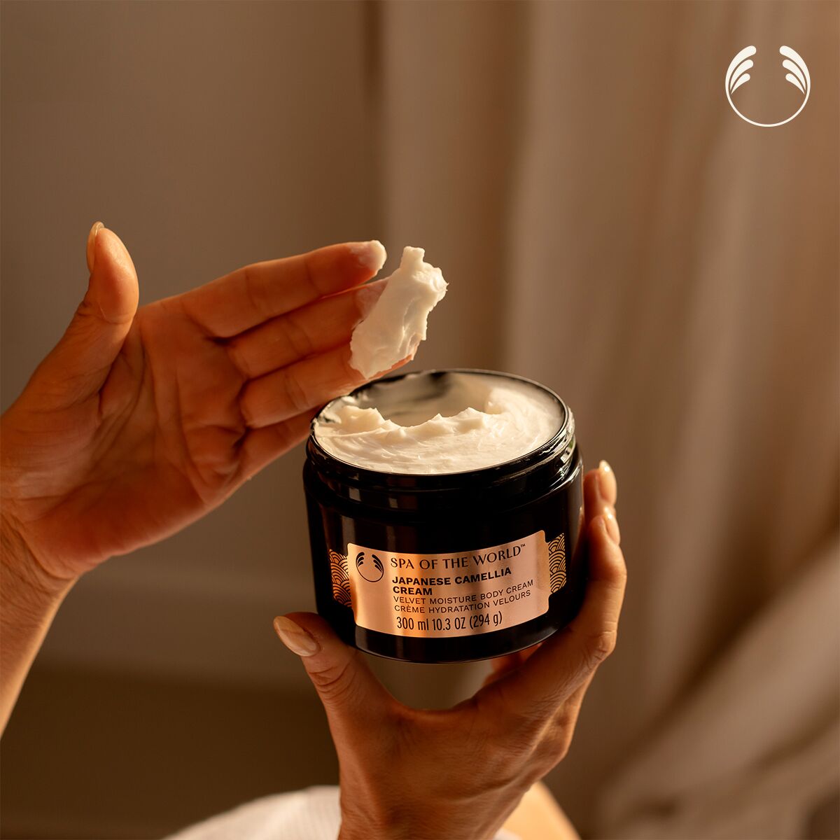 The Body Shop Japanese Camellia Cream 300 ml samtig blumig