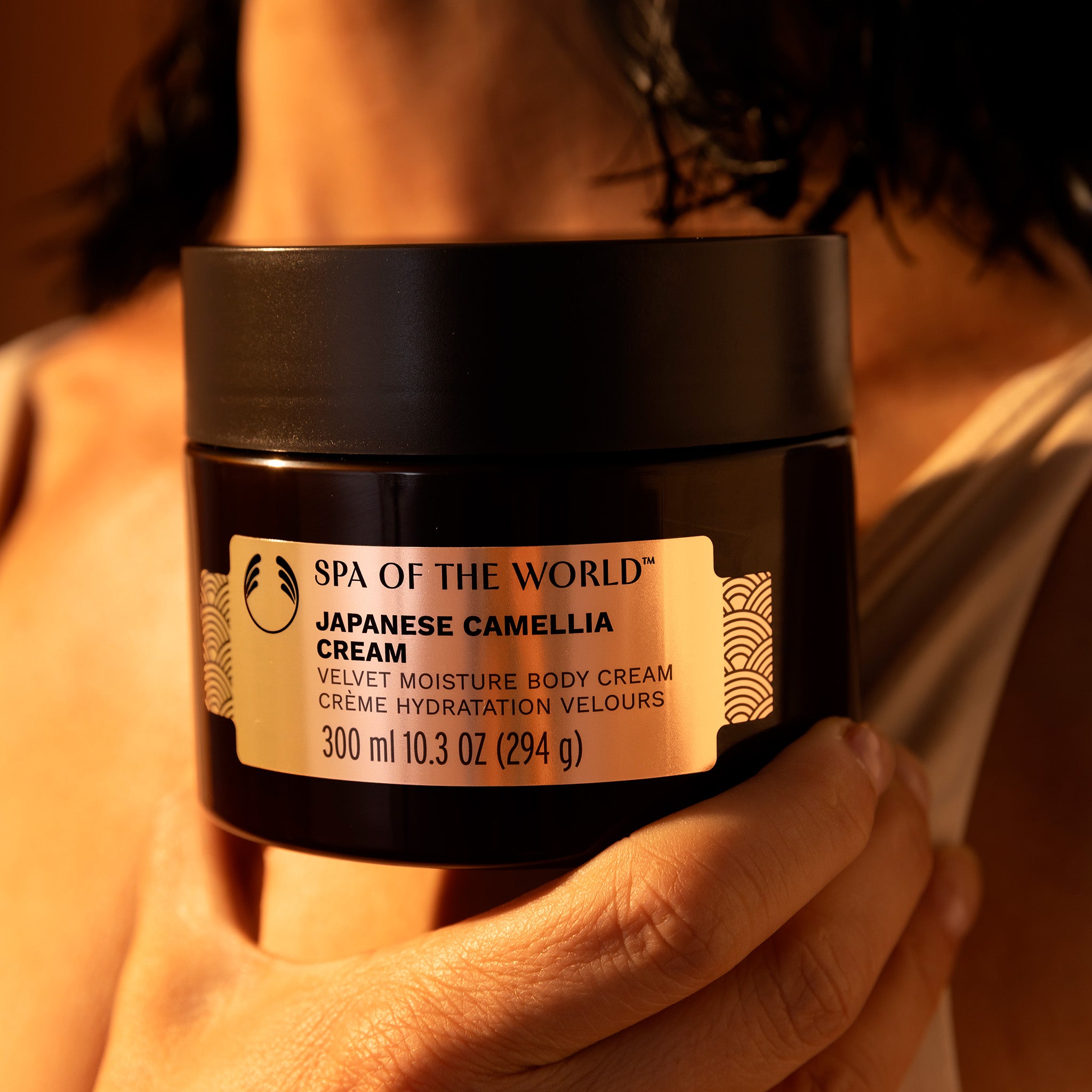The Body Shop Japanese Camellia Cream 300 ml samtig blumig