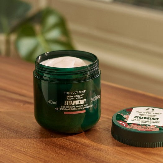 The Body Shop Strawberry Body Yogurt Körpercreme 200 ml Erdbeere